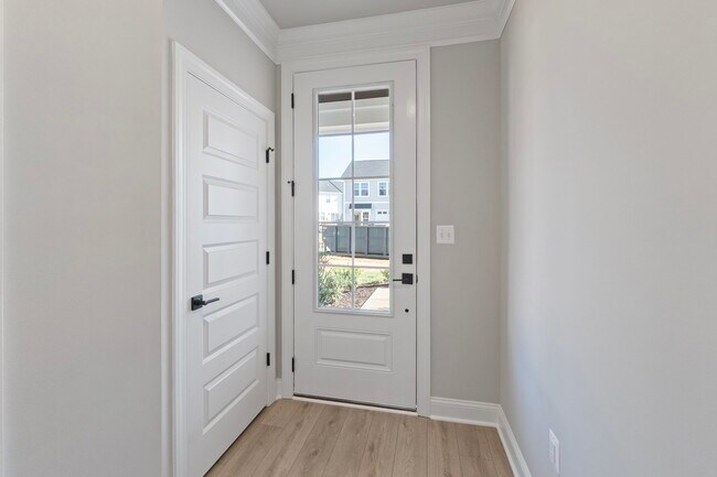 217 Springdale Rd, Waynesboro, VA 22980 - photo 5