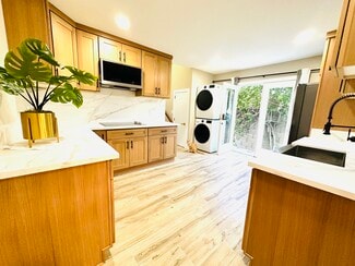 9382 Bixby Ave, Garden Grove, CA 92841