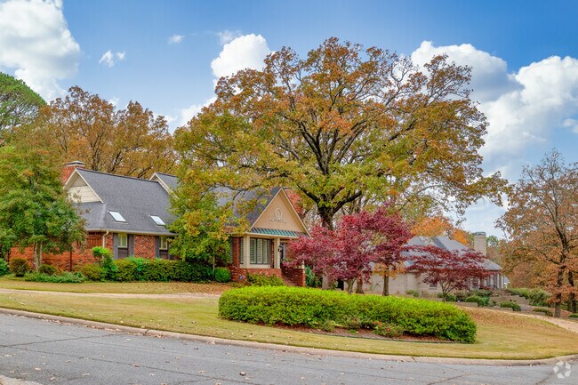 Rows of homes with splendid landscaping and trees are a staple of Robinwood.