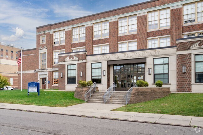 Lorraine Elementary School in Abbott McKinley has serves students in grades PK-8.