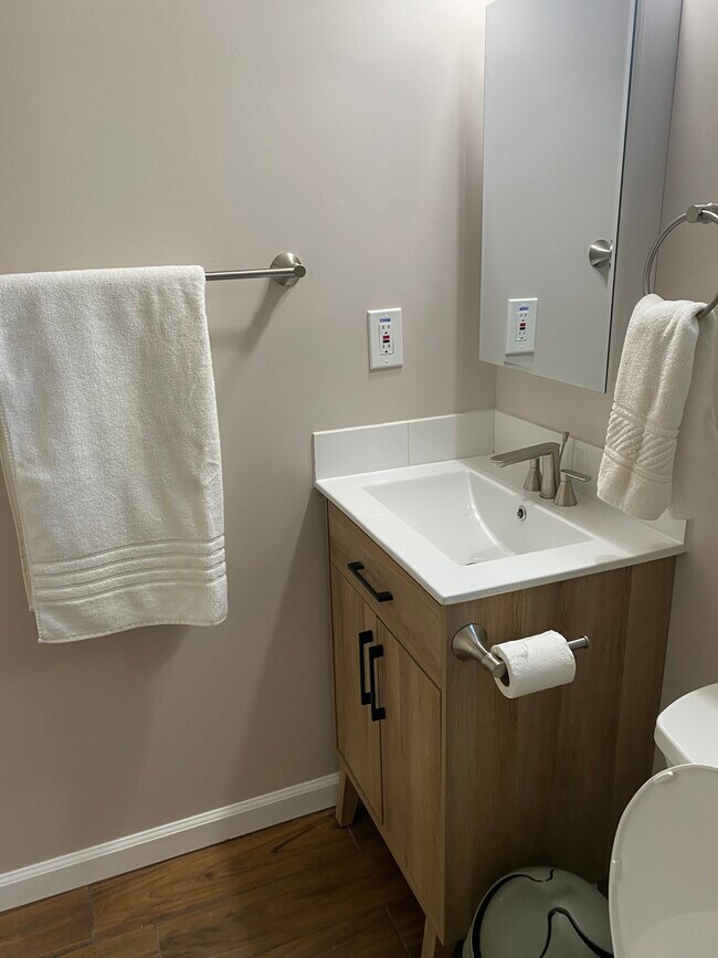 3675 Kelton Ave unit detached apartment, Los Angeles, CA 90034 - photo 5