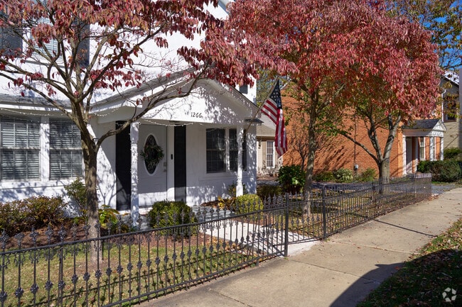 Harpers Ferry has decent walkability with sidewalks and parks throughout town.