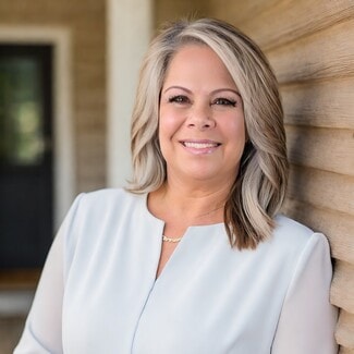 Leslie Huggins