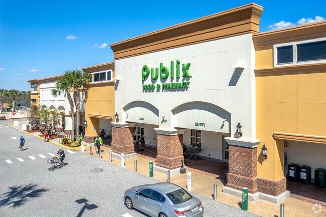 Publix Supermarkets is a local favorite for Greater Grove residents to shop for their groceries and necessities.