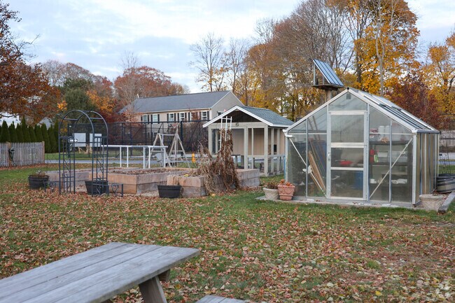 Harborlight Montessori School is a private school located in Beverly.