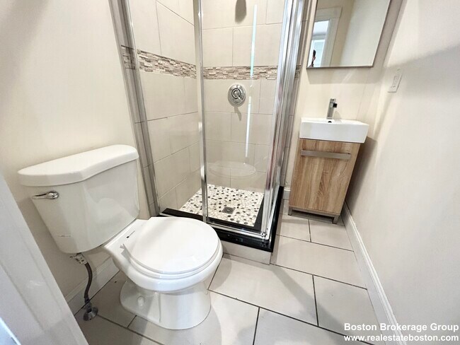 692 Columbia Rd unit 2, Dorchester, MA 02125 - photo 5