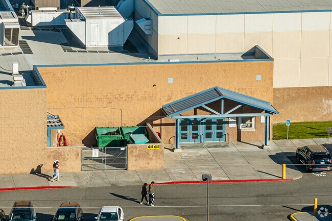 Housel Middle School earns a C- on NIche.