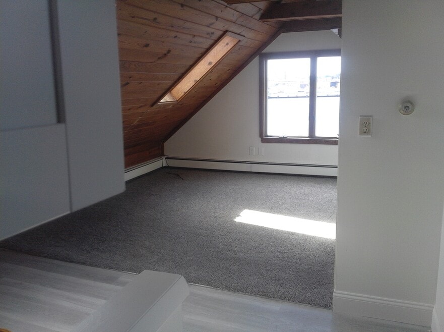 119 Thames St unit 3, Groton, CT 06340 - photo 1