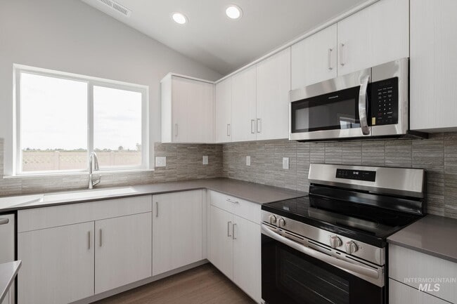 2867 E Valley Wind St, Kuna, ID 83634 - photo 7