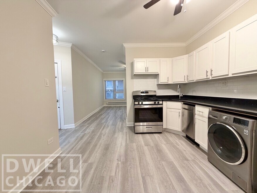 730 W Roscoe St unit S, Chicago, IL 60657 - photo 1