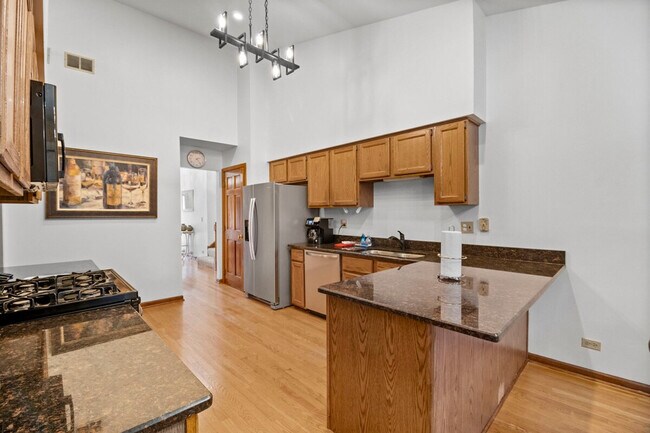 121 S Windham Ln unit ID1285039P, Bloomingdale, IL 60108 - photo 6