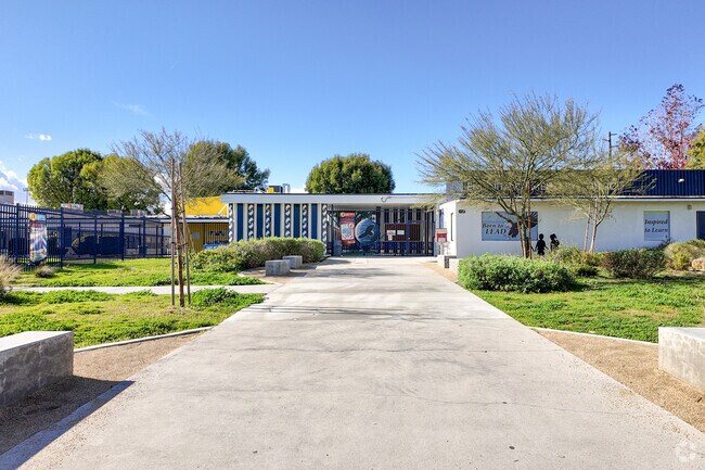Front walk way into Encinita Elementary School in the city of Rosemead, Ca.