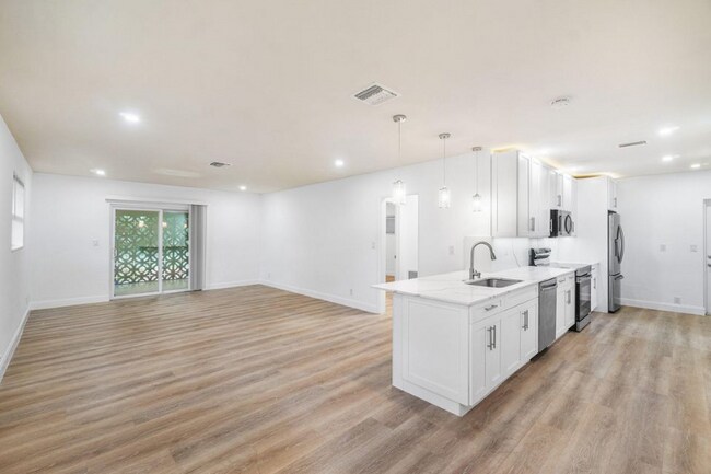 434 SW 9th St, Boca Raton, FL 33432 - photo 6