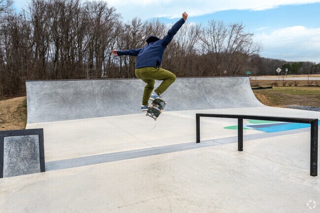 There is a nearby skate park close to the Queenstown neighborhood.