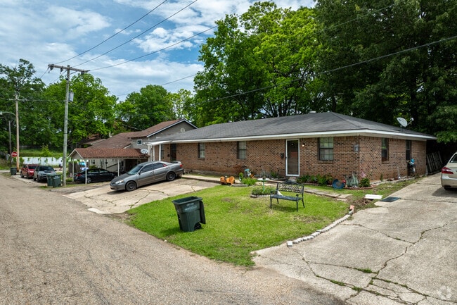Brick ranch styled dwellings are a common design in Monticello.