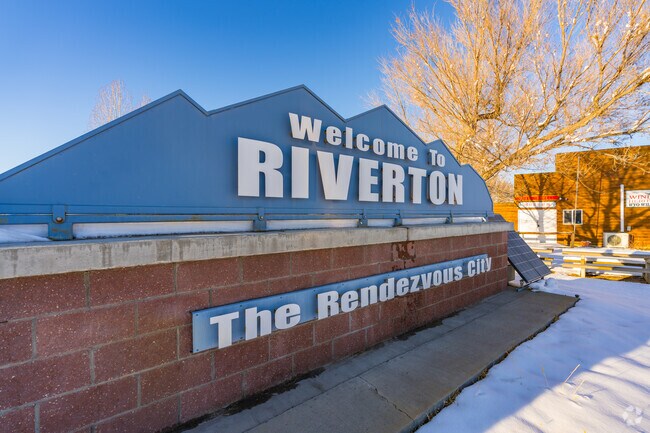 Riverton is known as The Rendezvous City because of the historic trade meetings between Native Americans and mountain men in the 1830's.