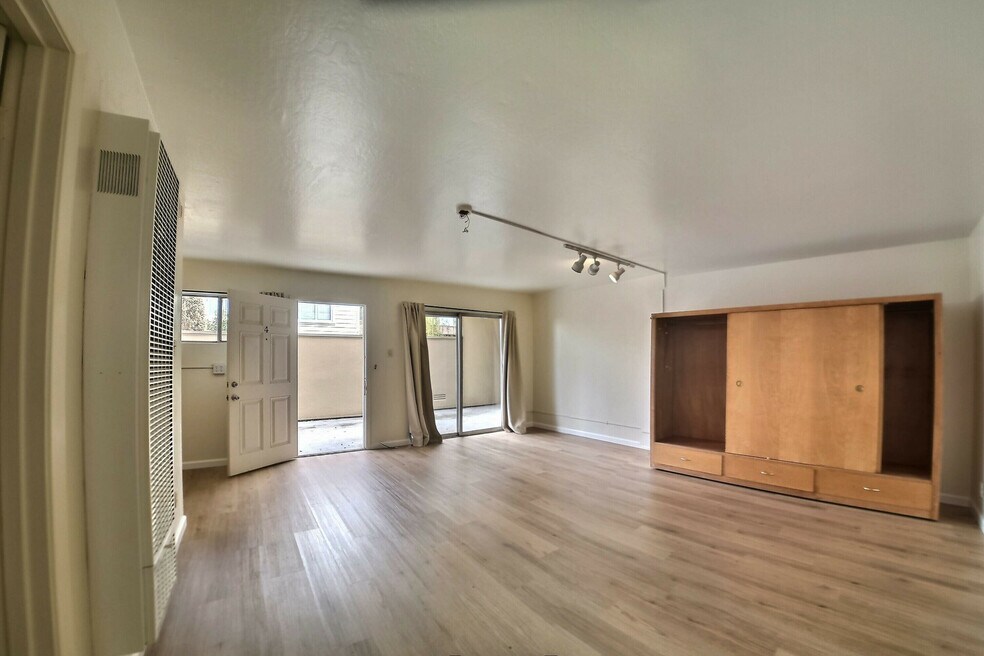 1907 Greenwich St unit 4, San Francisco, CA 94123 - photo 1