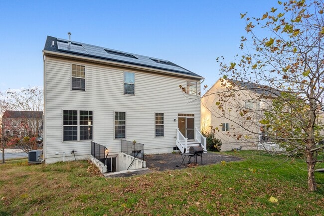 12910 Hallwood Place, Fort Washington, MD 20744 - photo 3