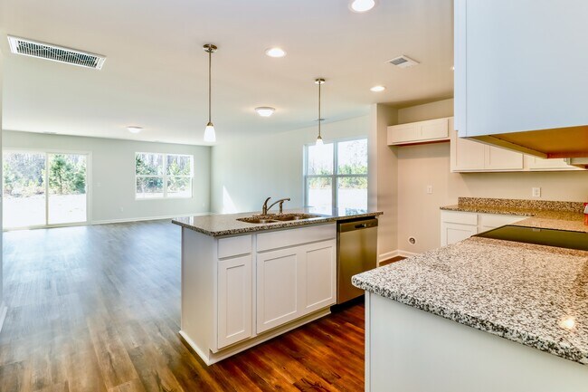 359 Tondee Way, Midway, GA 31320 - photo 5