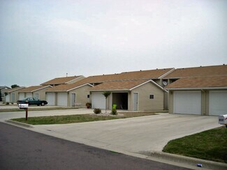 613 Burton Ln, Fairmont, MN 56031