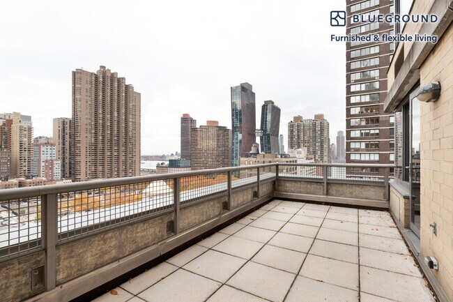 222 E 34th St unit FL18-ID2158, New York, NY 10016 - photo 4