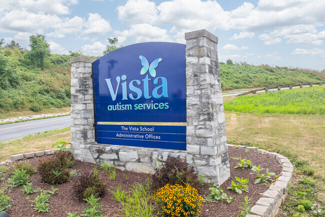 Students in grades PK-12 attend The Vista School.