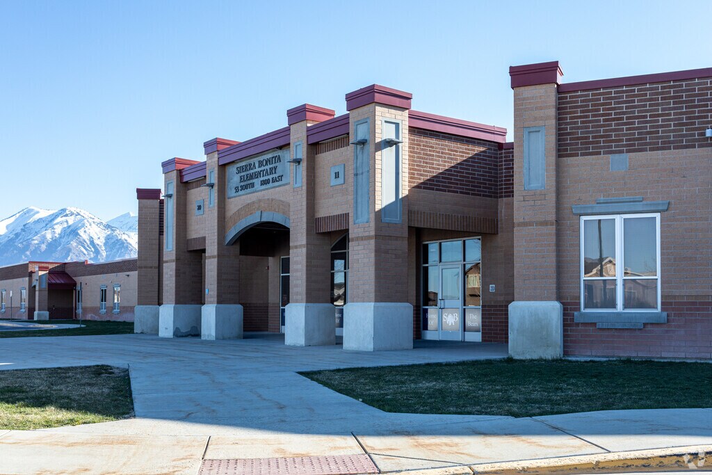 Sierra Bonita Elementary School is located in the Spanish Fork neighborhood.