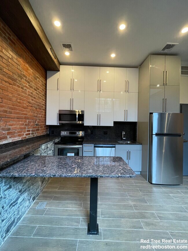 1030 Commonwealth Ave unit 102, Boston, MA 02215 - photo 4