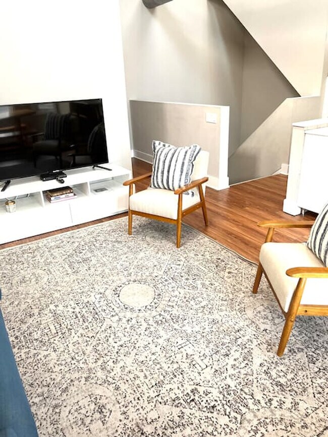 870 N Orleans St unit ID1069904P, Chicago, IL 60610 - photo 3