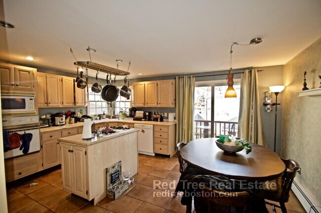 45 Donnybrook Rd, Brighton, MA 02135 - photo 6