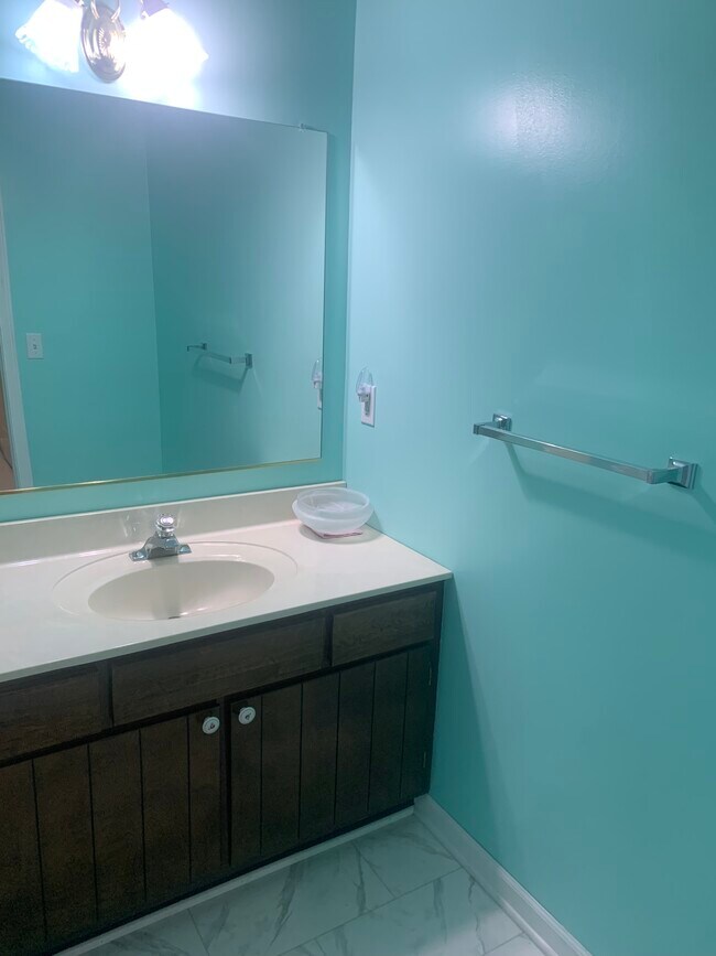 1662 Brownstone Blvd unit 312, Toledo, OH 43614 - photo 5