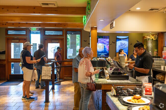 Shawnee diners enjoy Aqui’s fresh bowls, tacos, and famous swirls in a laid-back setting.