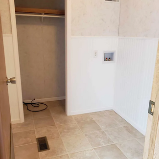 2255 E Pike, Zanesville, OH 43701