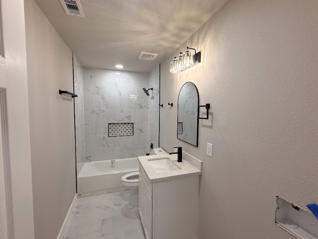 1519 Mckee St unit 1, Houston, TX 77009 - photo 6