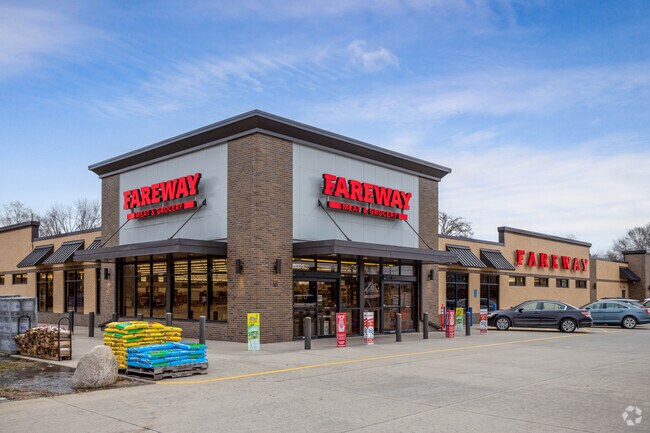 North District residents have access to daily groceries and an amazing meat counter at Fareway Grocery