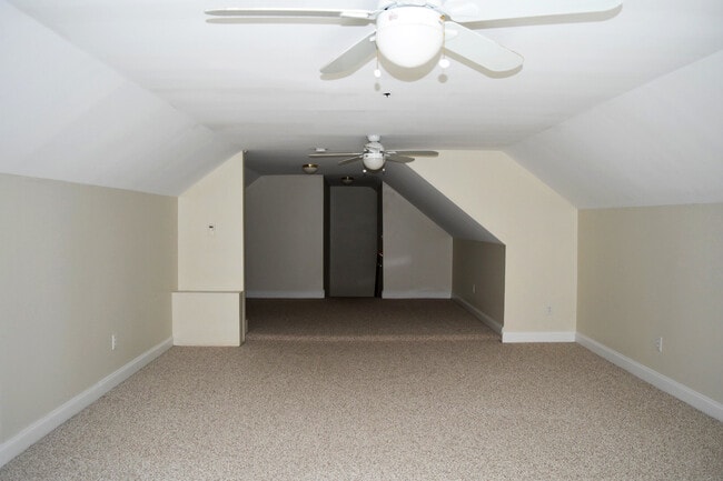 70 Main St unit 3 1 Bedroom with, Yarmouth, ME 04096 - photo 7