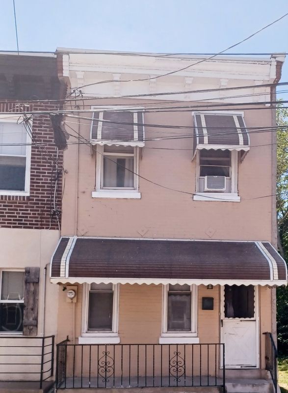 2420 W Seybert St, Philadelphia, PA 19121