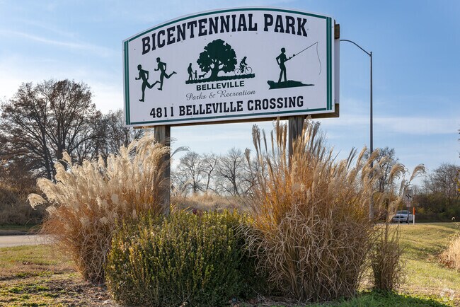 Bicentennial Park has both trails and a disc golf course.