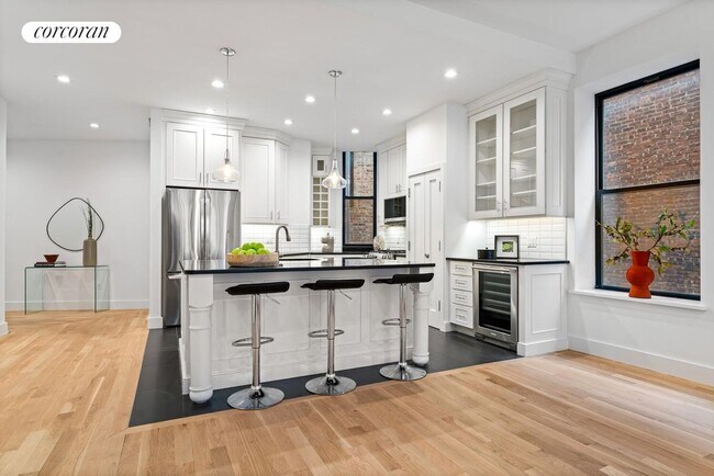 228 W Broadway, New York, NY 10013 - photo 5