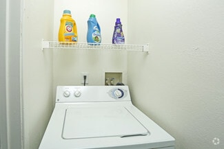 2000 Elmhurst Cir, Lake Orion, MI 48359