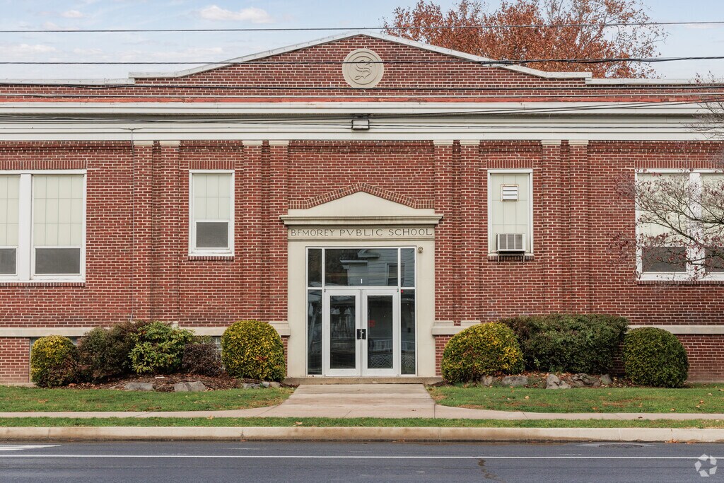 The Morey School in Downtown Stroudsburg, PA enrolls 236 students from K to 4th grade.