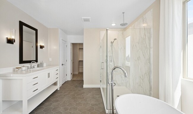 8042 W Royal Palm Rd, Peoria, AZ 85345 - photo 4