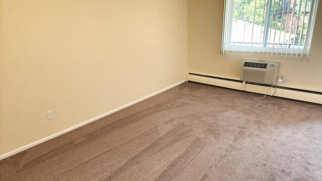 918 S Logan St unit 305, Denver, CO 80209 - photo 7