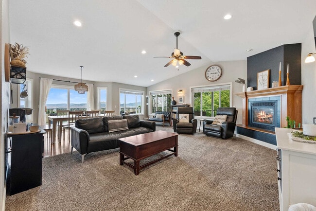 3213 Hemlock Ct unit ID1296500P, Spearfish, SD 57783 - photo 2