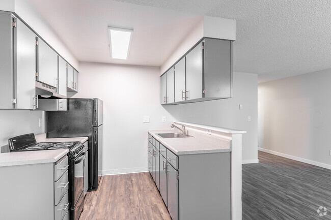 1BR, 1BA - 680SF