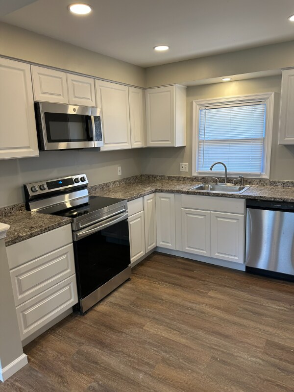 43 Russett Ln, Levittown, PA 19055