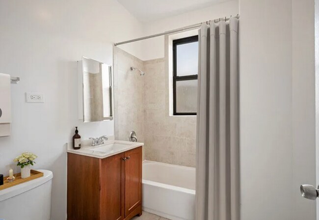 812 W Waveland Ave unit 1, Chicago, IL 60613 - photo 7