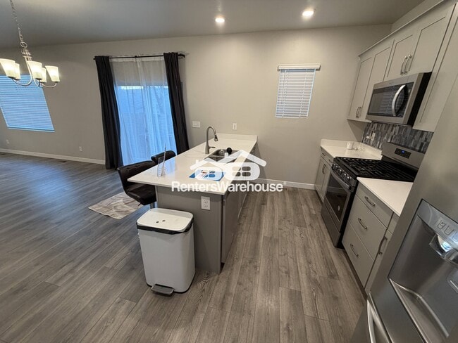 7851 W Walk About Way, Magna, UT 84044 - photo 5