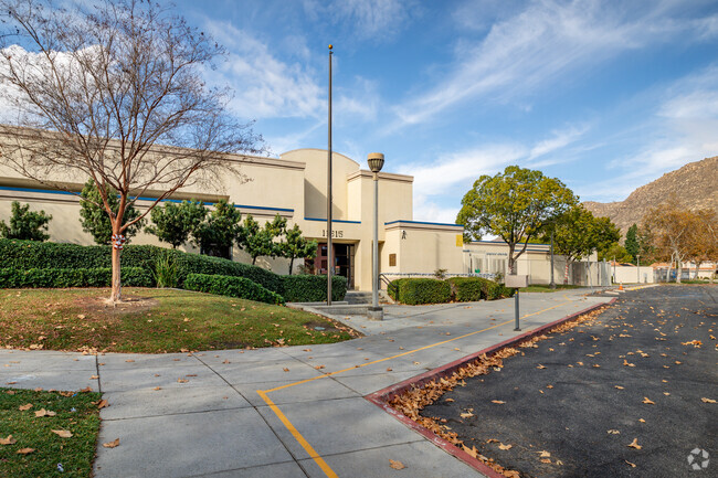 Seneca Elementary School in Moreno Valley has a dedicated student drop-off zone.