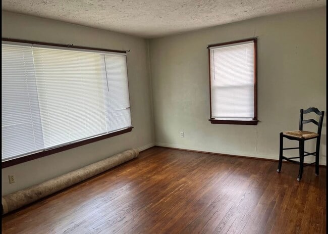 1135 Harwood Rd, Saint Louis, MO 63131 - photo 4